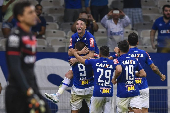 Ábila decide Cruzeiro 2 x 0 ACG