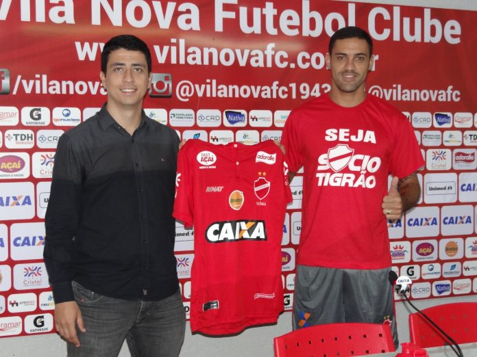 Heitor zagueiro Vila apresentado