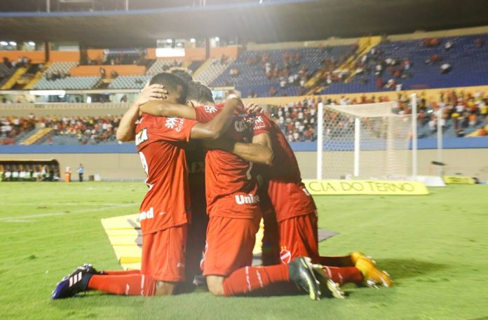 Vila jogadores abraçados 1 pré ceará