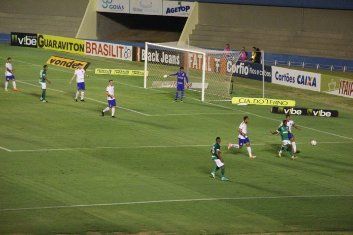 Goiás 0 x 1 Paraná Clube