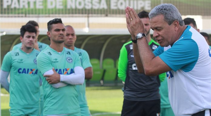 helio dos anjos zagueiros