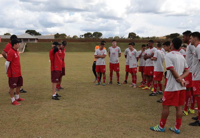 Anapolina anuncia reforços