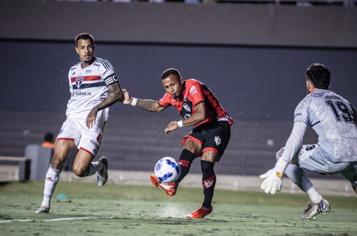 Léo Pereira Atlético-GO 3 x 1 São Paulo Sulamericana