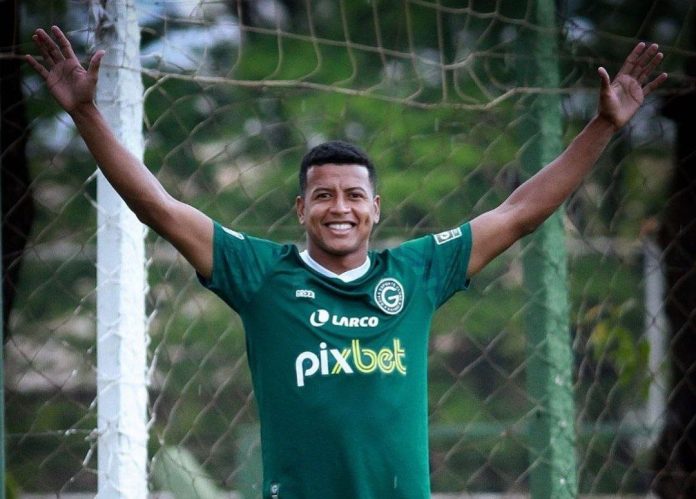 Após rescindir com o Goiás, Maguinho tem ida encaminhada para o Atlético-GO Após rescindir com o Goiás, Maguinho tem ida encaminhada para o Atlético-GO