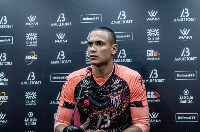 RENAN GOLEIRO ATLETICO COLETIVA