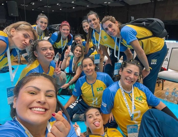 Com goianas, Brasil avança no Mundial de Vôlei Sentado e vai enfrentar a Ucrânia Com goianas, Brasil avança no Mundial de Vôlei Sentado e vai enfrentar a Ucrânia