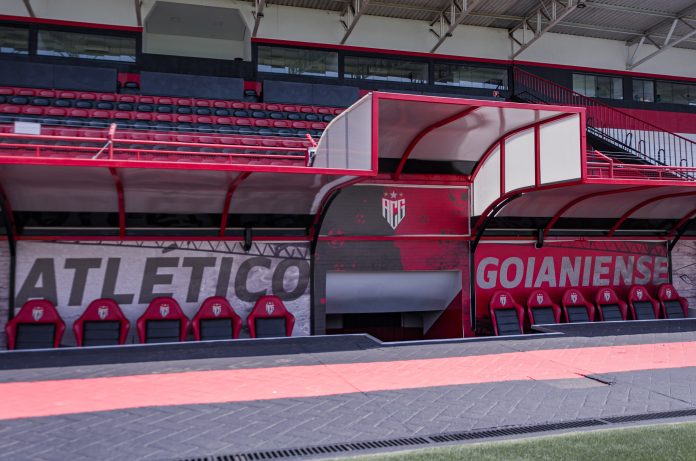 Atlético-GO desembolsa cerca de R$ 15 milhões e quita processos trabalhistas Atlético-GO desembolsa cerca de R$ 15 milhões e quita processos trabalhistas