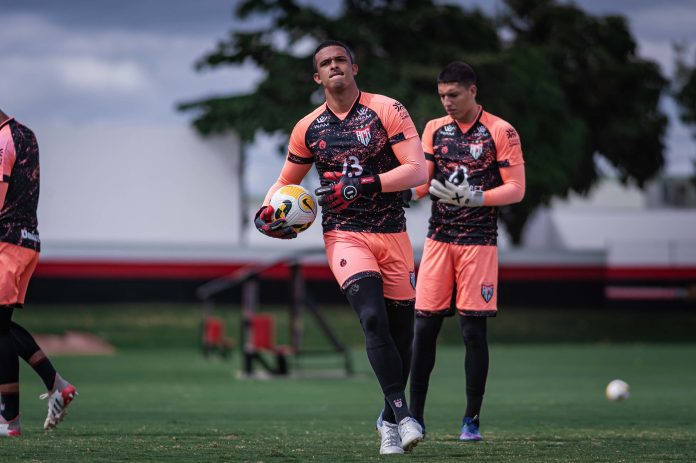 Com dúvidas, Atlético-GO fecha preparação para duelo com o Athletico Com dúvidas, Atlético-GO fecha preparação para duelo com o Athletico