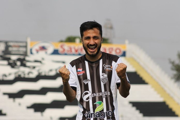 MATHEUS CHINA FOTO RAFINHA ALVES COMERCIAL