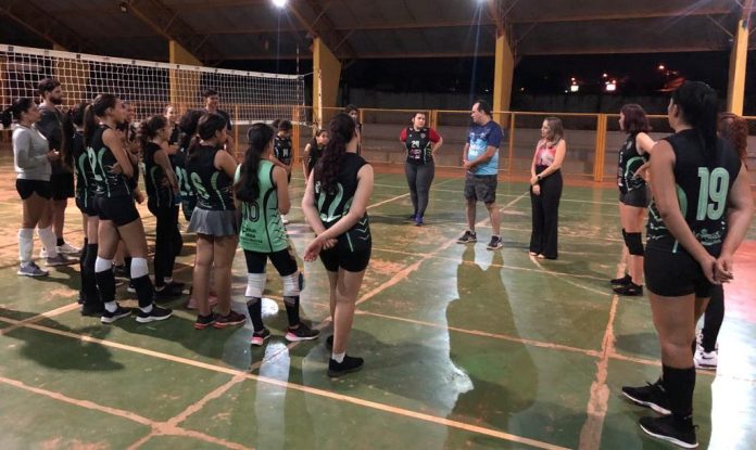 Projeto social Vôlei Vera Projeto social Vôlei Vera