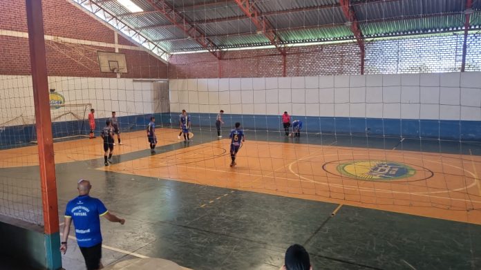 Em jogo agitado, Damianópolis e Brisas empatam pelo Goiano de Futsal sub-15 Em jogo agitado, Damianópolis e Brisas empatam pelo Goiano de Futsal sub-15