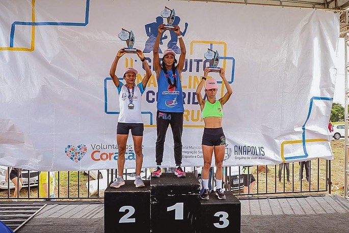 campeãs circuito anapolino corrida de rua regiane braga