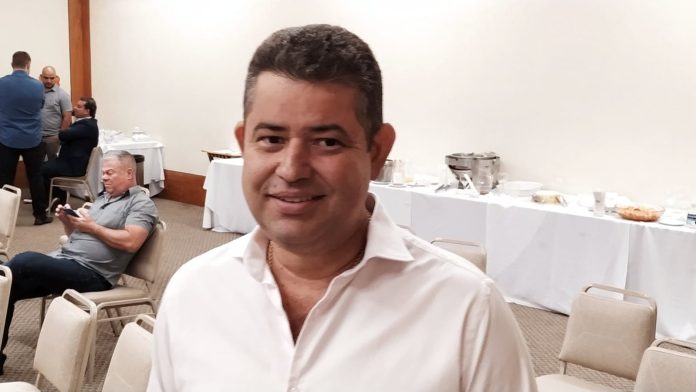 elvis mendes aparecidense