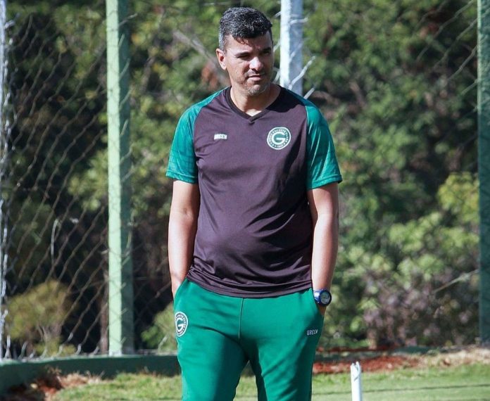 mário henrique rocha técnico sub-20 goiás