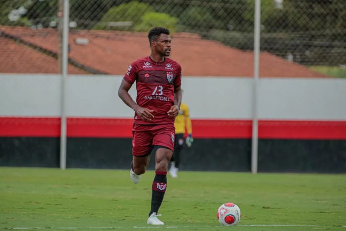 Depois de atuar pelo Atlético-GO, Wanderson é anunciado no América-MG