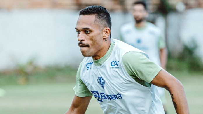 Agora são quatro: Atlético-GO contrata volante campeão da Copa Verde com o Paysandu
