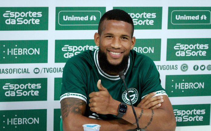 Em apresentação, Bruno Santos destaca ansiedade por Goiás x Vila e diz estar pronto para jogar Em apresentação, Bruno Santos destaca ansiedade por Goiás x Vila e diz estar pronto para jogar