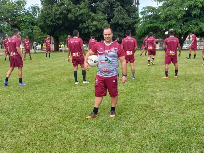 Prestes a participar do quinto Goianão, preparador físico Jefferson Cardoso relata objetivo no Inhumas Prestes a participar do quinto Goianão, preparador físico Jefferson Cardoso relata objetivo no Inhumas