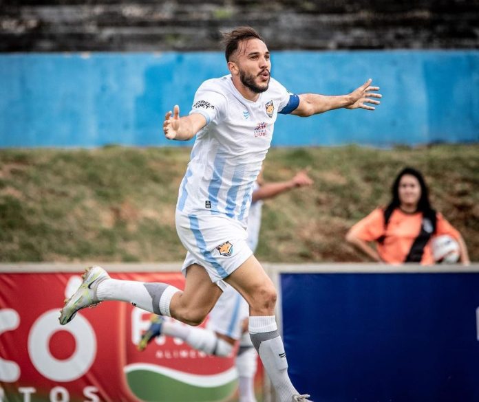 Mesmo com time na zona de rebaixamento, João Celeri segue como artilheiro do Goianão