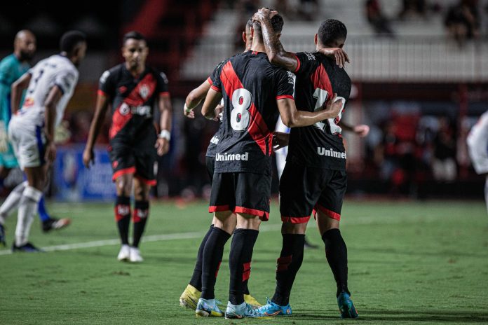 Com dois de Daniel, Atlético-GO vence o Goianésia, que fica pelo caminho no Goianão Com dois de Daniel, Atlético-GO vence o Goianésia, que fica pelo caminho no Goianão