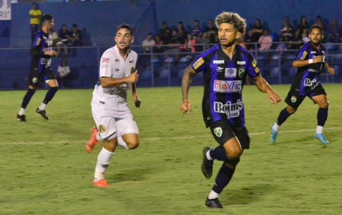 Aparecidense x Altos Foto Wigor Vieira APA (1)