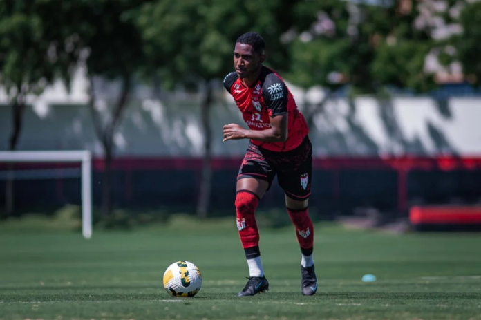 Atlético-GO empresta lateral Luan Sales para time da Série C