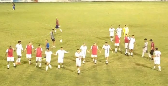 Trindade aproveita goleada sofrida pelo Goiás e derrota do Vila para assumir ponta do Sub-20 Trindade aproveita goleada sofrida pelo Goiás e derrota do Vila para assumir ponta do Sub-20