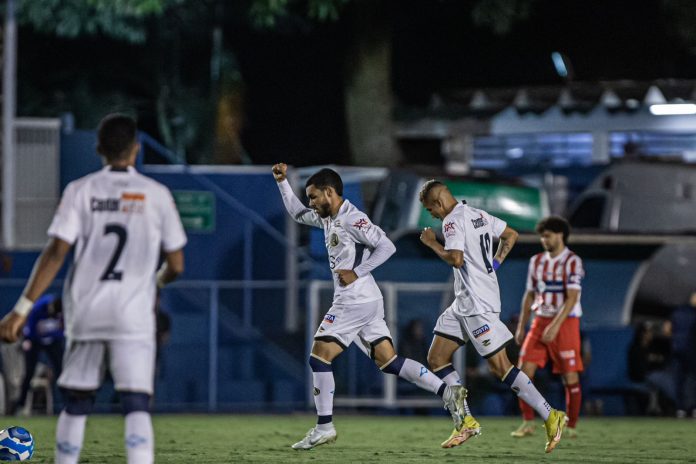 Aparecidense deslancha no segundo tempo, bate o Náutico e pontua na Série C Aparecidense deslancha no segundo tempo, bate o Náutico e pontua na Série C