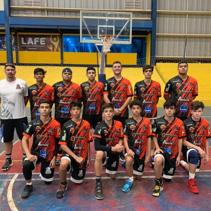 vultures basquete base