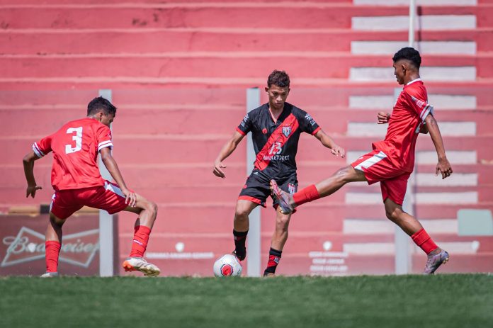 Goianão Sub-15 dá início às oitavas de final na tarde desta segunda-feira (13) Goianão Sub-15 dá início às oitavas de final na tarde desta segunda-feira (13)