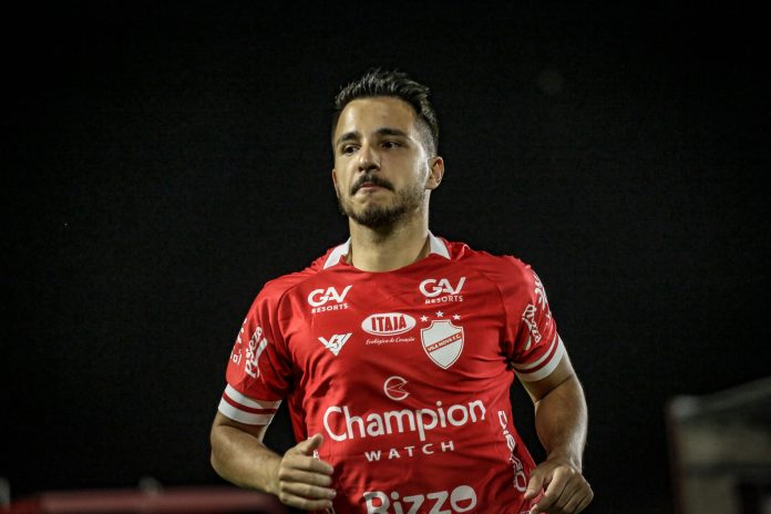 Após defender o Vila Nova na temporada passada, Matheuzinho é anunciado por time da Série C Após defender o Vila Nova na temporada passada, Matheuzinho é anunciado por time da Série C