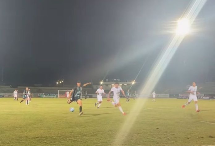 No apagar das luzes, Crac vence o Maringá, quebra jejum e entra no G-4 da Série D No apagar das luzes, Crac vence o Maringá, quebra jejum e entra no G-4 da Série D