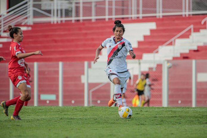 Em busca de ajuda para a realização de uma cirurgia, atacante Gabriela Alves abre vaquinha Em busca de ajuda para a realização de uma cirurgia, atacante Gabriela Alves abre vaquinha