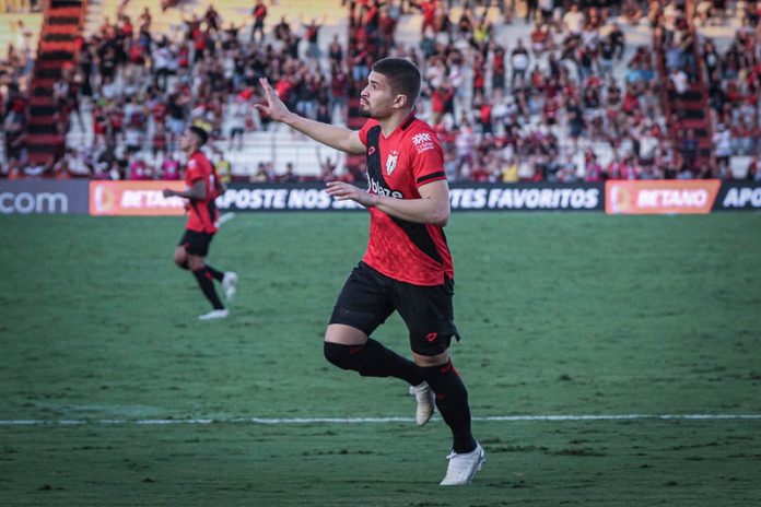 lucas gazal atlético-go