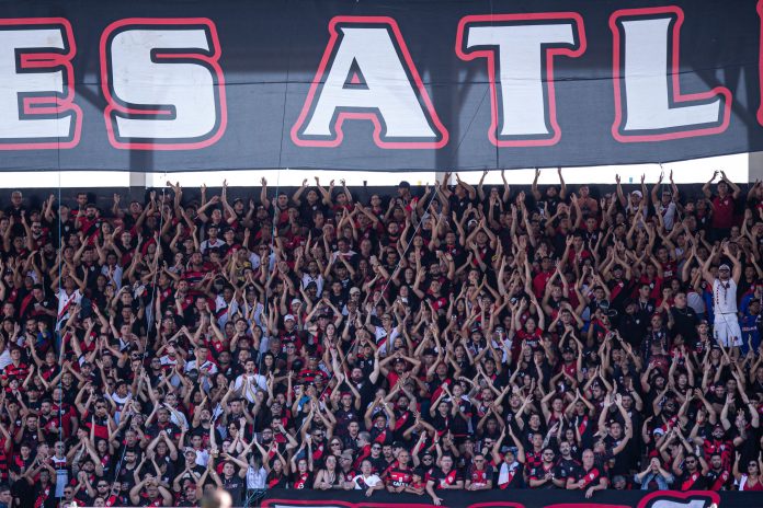 torcida atlético-go isabela azine