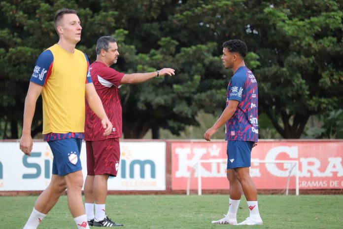 Marquinhos Santos Vila Nova Treino FOTO VILA NOVA (2)