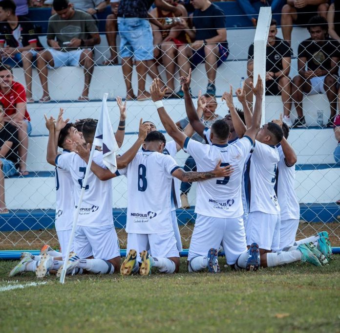 Centro-Oeste vence a Aseev pelo placar mínimo e segue invicto na Divisão de Acesso Centro-Oeste vence a Aseev pelo placar mínimo e segue invicto na Divisão de Acesso