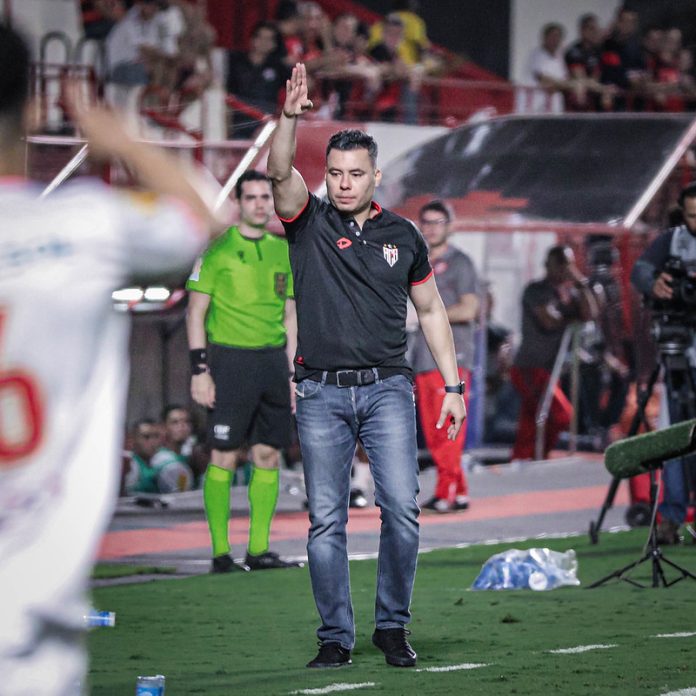 jair ventura atlético-go