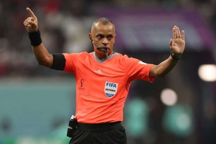 Wilton Pereira Sampaio pede para não apitar jogos do Goiás no Campeonato Goiano Wilton Pereira Sampaio pede para não apitar jogos do Goiás no Campeonato Goiano