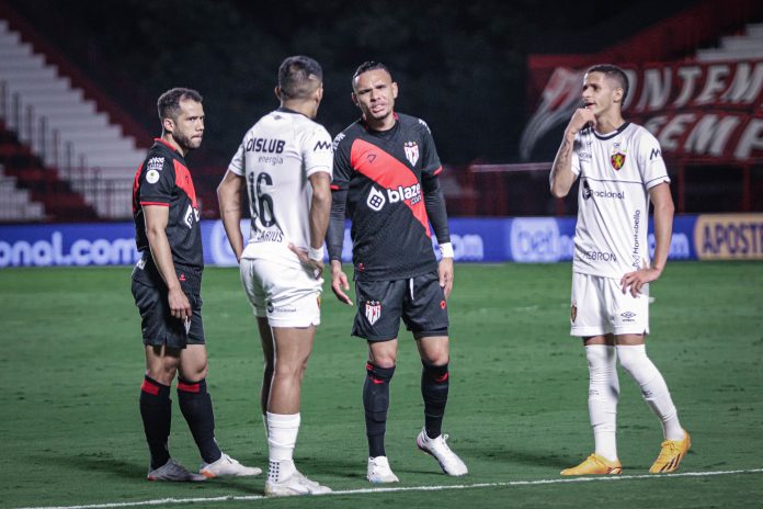 Empatados no retrospecto, Sport e Atlético-GO têm objetivo secundário nesta semana Empatados no retrospecto, Sport e Atlético-GO têm objetivo secundário nesta semana