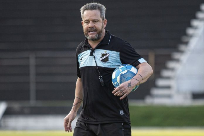 Argel Fucks técnico ABC