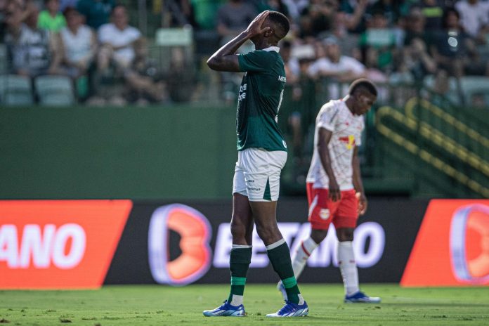 Goiás é superado pelo Bragantino em casa e aumenta drama na zona de rebaixamento Goiás é superado pelo Bragantino em casa e aumenta drama na zona de rebaixamento