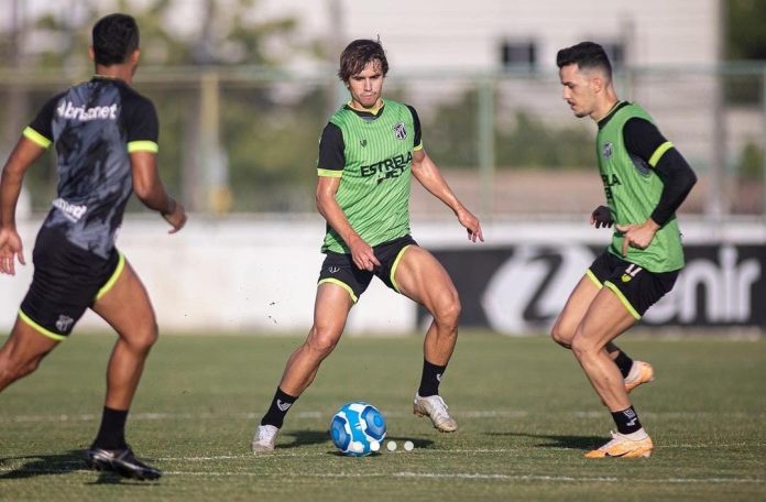 Elenco Ceará treino foto Felipe Santos Ceará