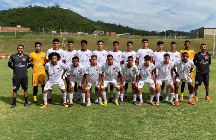 São Luiz bate Independente e é campeão da 2ª Divisão da Taça Mané Garrincha Sub-17 São Luiz bate Independente e é campeão da 2ª Divisão da Taça Mané Garrincha Sub-17