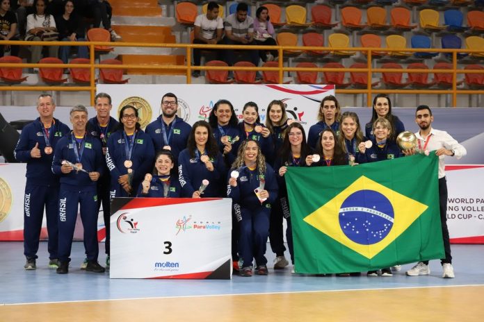 Seleção Feminina fatura bronze na Copa de Vôlei Sentado; time masculino fica em 5º Seleção Feminina fatura bronze na Copa de Vôlei Sentado; time masculino fica em 5º