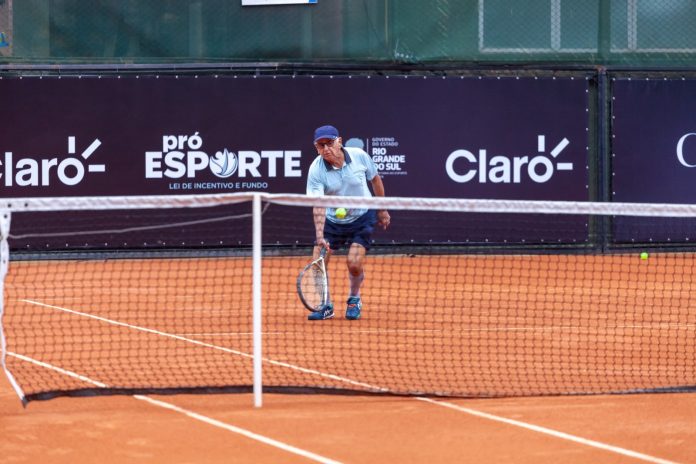 Goiano de 82 anos está entre os campeões do 37º Seniors Internacional de Tênis Goiano de 82 anos está entre os campeões do 37º Seniors Internacional de Tênis