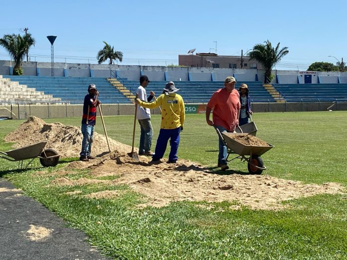 Projeto Gramados: Divinão, em Goiatuba, é mais um a receber melhorias para 2024 Projeto Gramados: Divinão, em Goiatuba, é mais um a receber melhorias para 2024