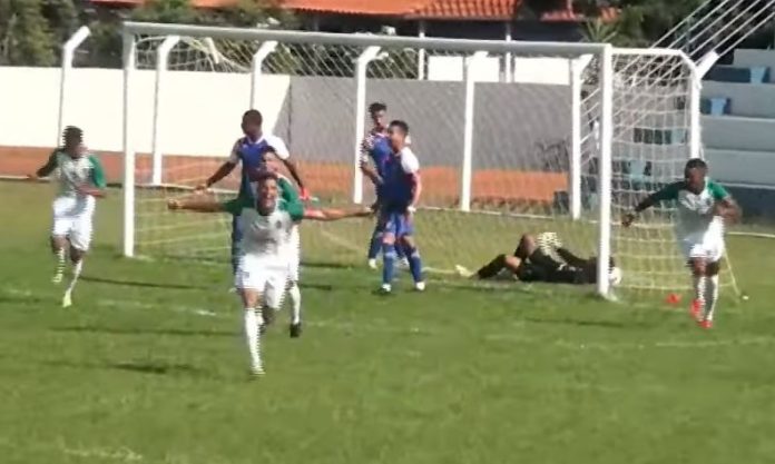 Itaberaí bate o Trindade e sai na frente por vaga na final da Terceirona Itaberaí bate o Trindade e sai na frente por vaga na final da Terceirona