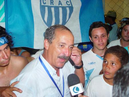 Wanderley Paiva, treinador campeão com o Crac em 2004, morre aos 77 anos Wanderley Paiva, treinador campeão com o Crac em 2004, morre aos 77 anos