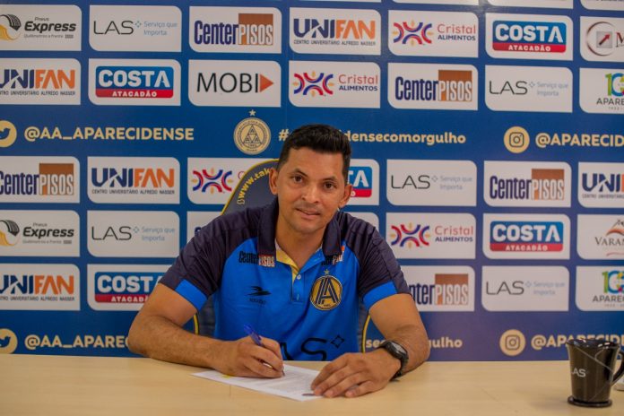 Rodrigo Limiro técnico Aparecidense (2)